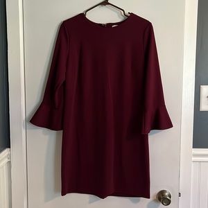 Like new old navy maroon mini dress with bell sleeves that hit under elbow